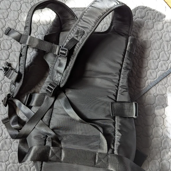 Tailup Dog Carrier - Picture 5 of 8